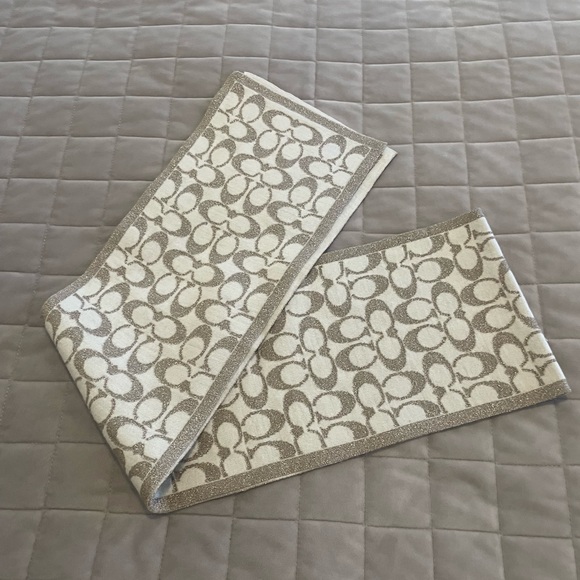 Coach Gold and Creme scarf - Picture 1 of 2